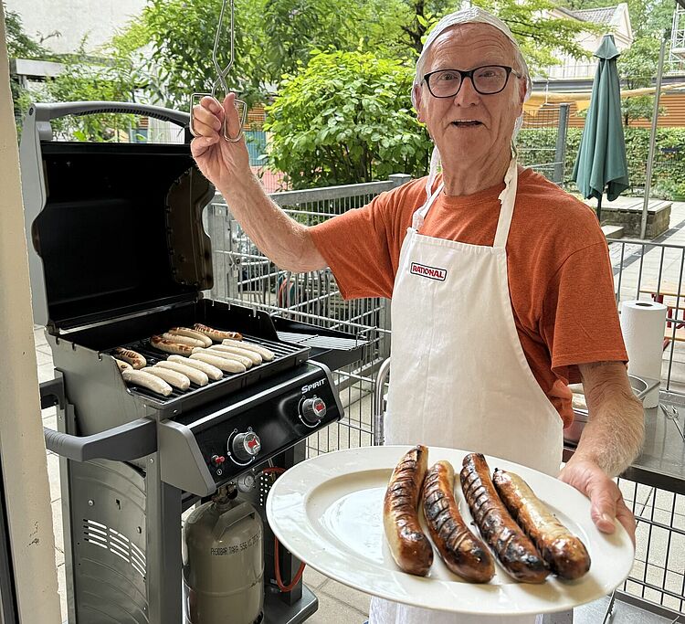 Unser Grillmeister Herr Zwez