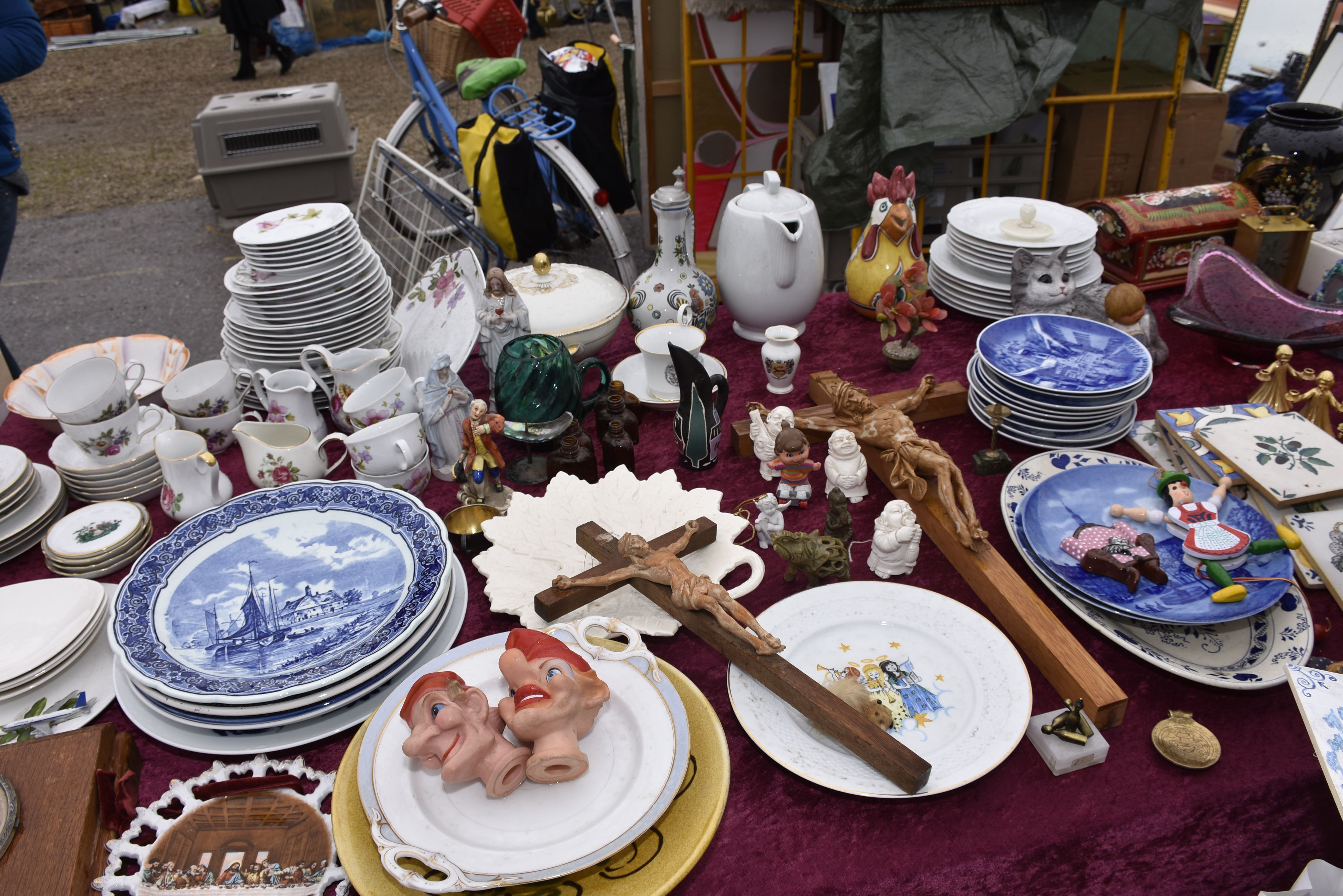 BRKFlohmarkt auf der Theresienwiese BRK KV München